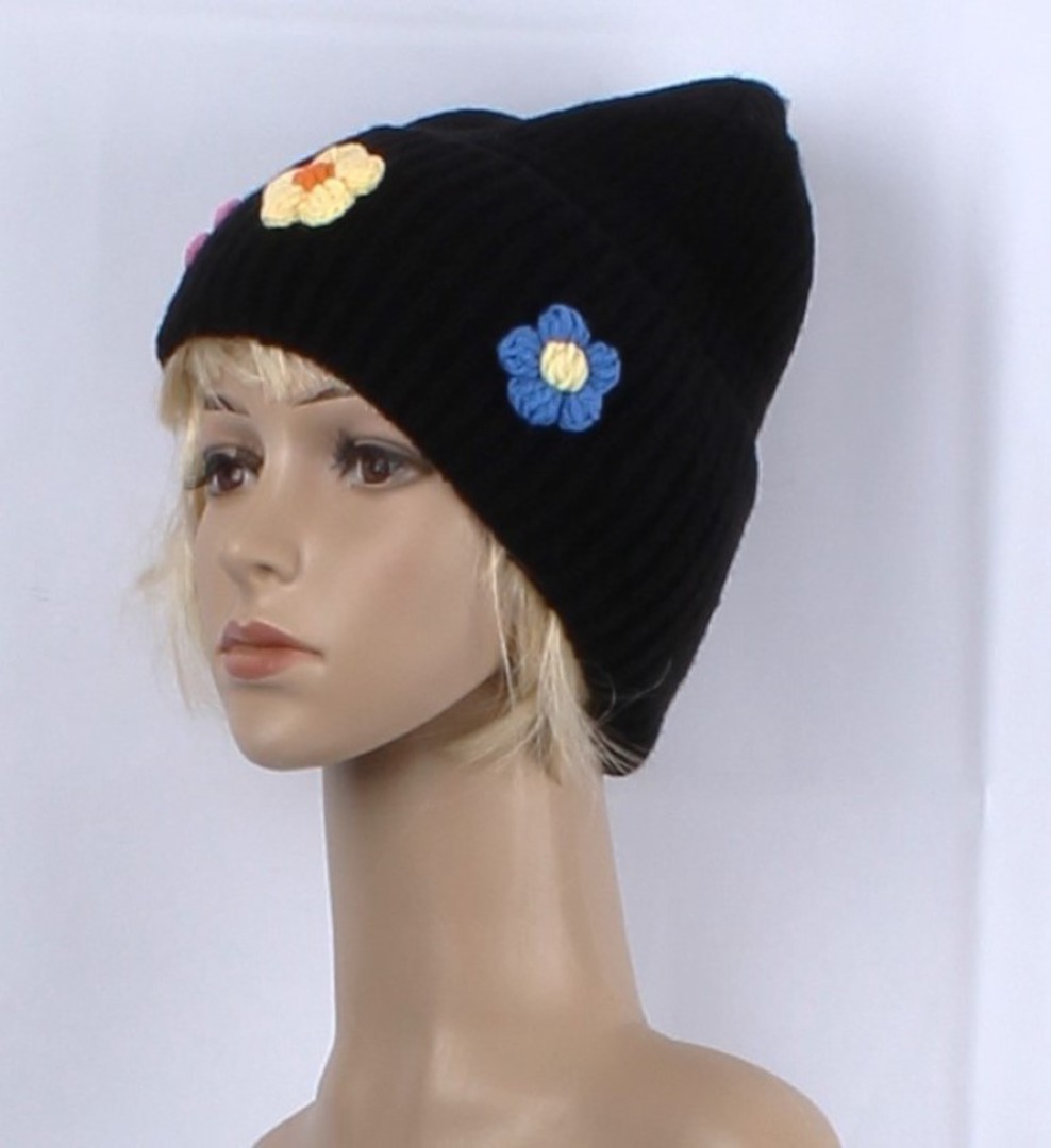 Head Start knit beanie w multi flowers black   STYLE : HS/5034BLK image 0